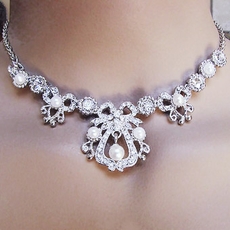 Unique Pearl Exclusive Wedding Jewelry Set
